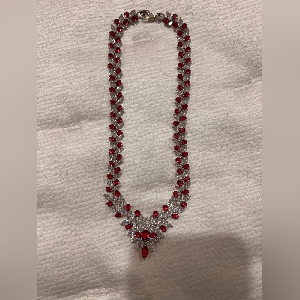 Elegant Red and Silver Necklace Marked 925 clasp - Picture 14 of 16